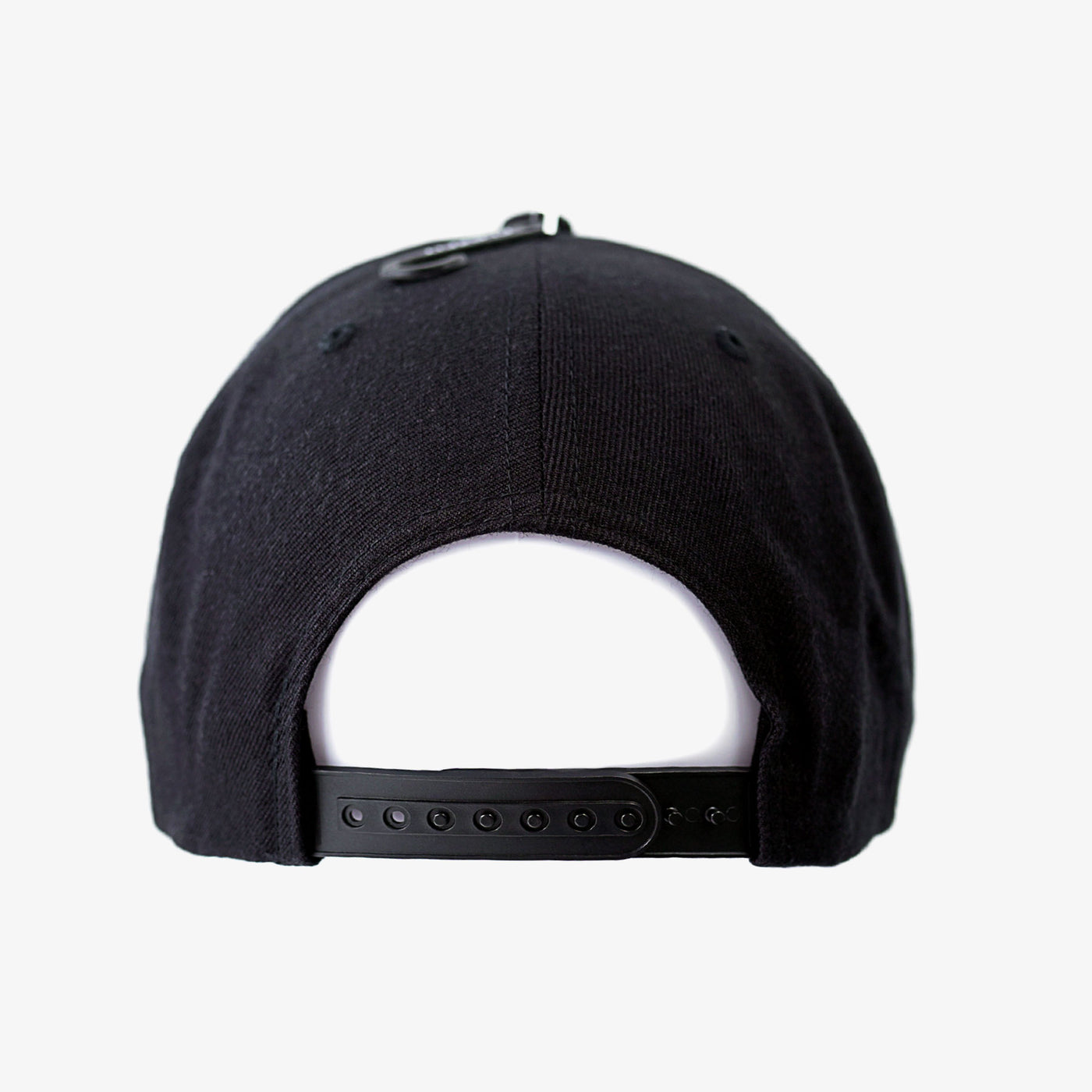 DE Logo - Snapback White/Black Flat Peak Cap